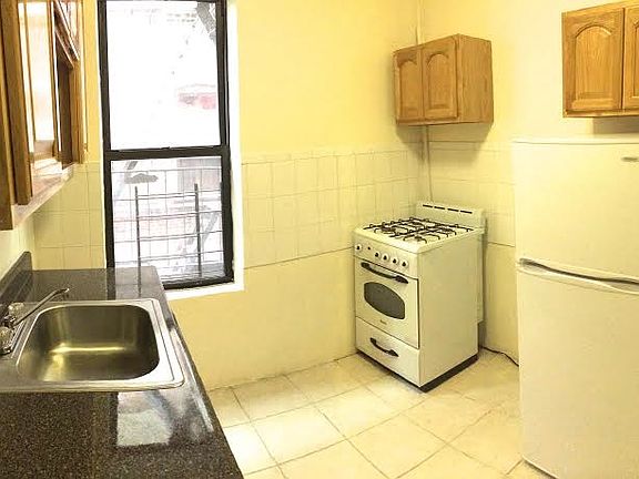 2nd image of 120 Sherman Ave APT 12