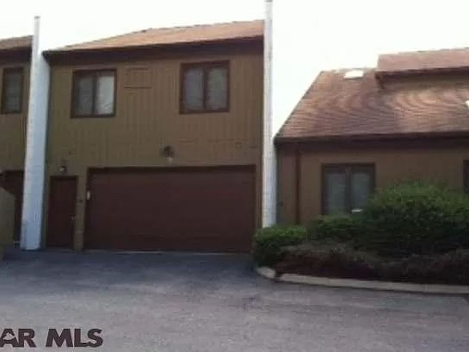 1st image of 740 W Aaron Dr