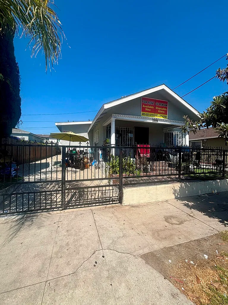 3 bed, 612 sqft, $2,900 — Photo 1