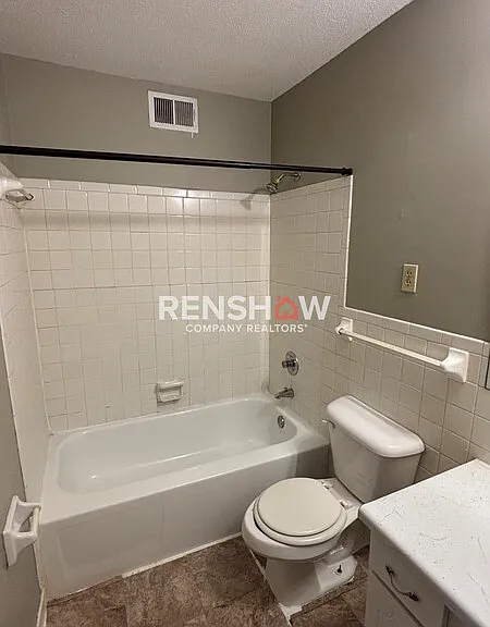 3219 Thirteen Colony Mall #2B — Photo 7