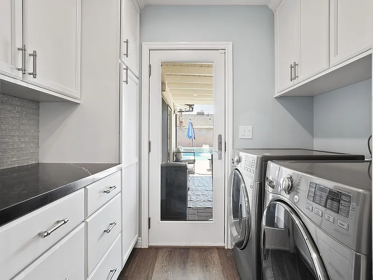 E Virginia Ave — Photo 20