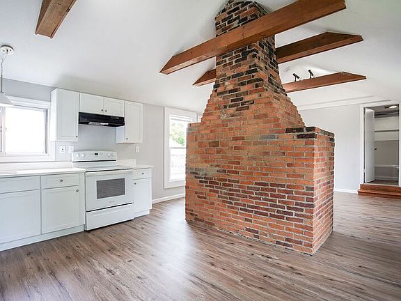 2nd image of 33 Spring St Unit D