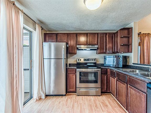 3rd image of 9224 Balfern Ct