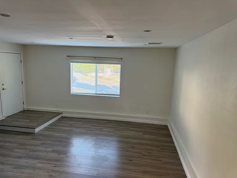 7929 Sangamon Ave #1/2 — Photo 3