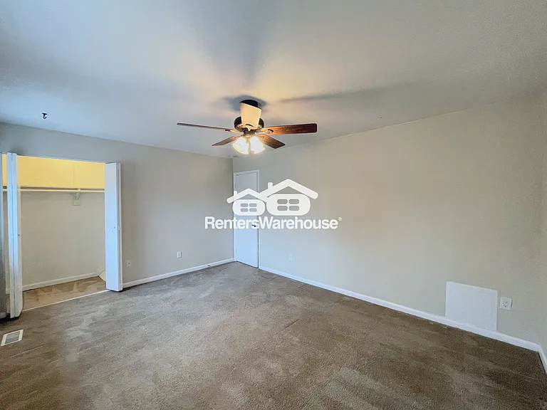 5629 Banbury Ct — Photo 17