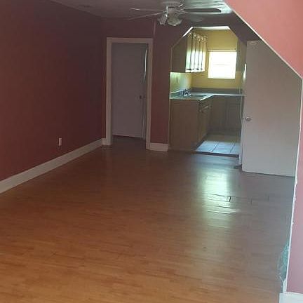 2nd image of 4407 Carver St
