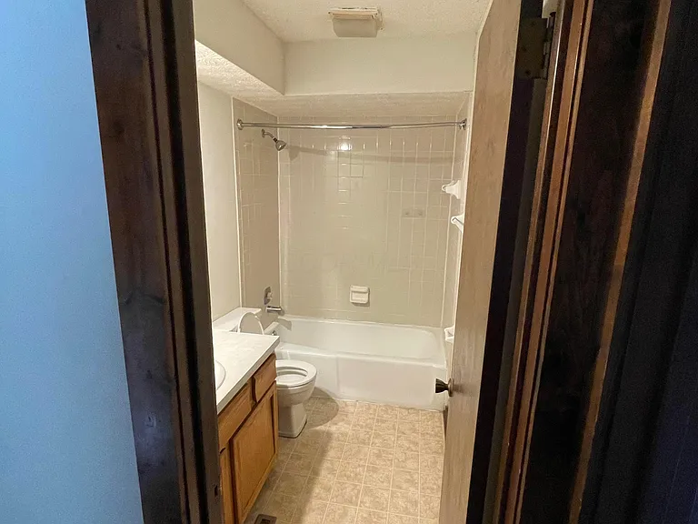6378 Chippenhook Ct — Photo 17