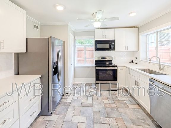 2nd image of 843 West St