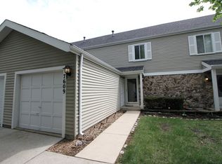 7609 Weymouth Cir, Hanover Park, IL 60133