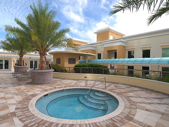 2nd image of 800 N Tamiami Trl Unit 324