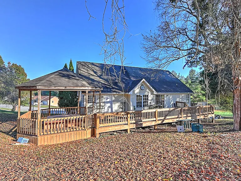 168 Old Mill Ct — Photo 38