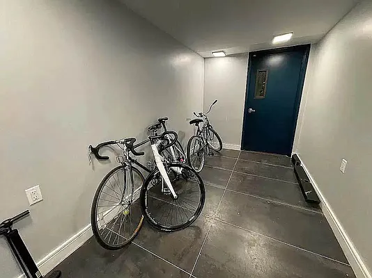 Rented by Tapiro Realty | media 11