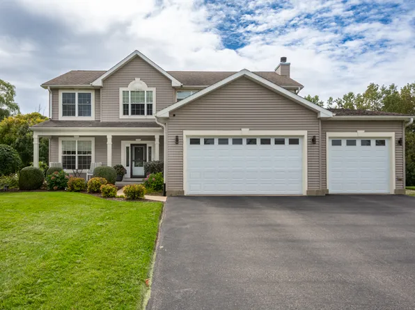 364 Abbey Ln, Antioch, IL 60002