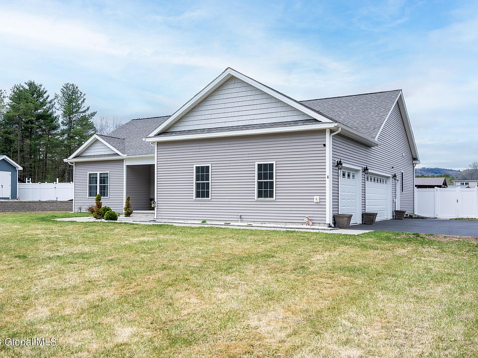 4 Westberry Way, Queensbury, NY 12804 Zillow