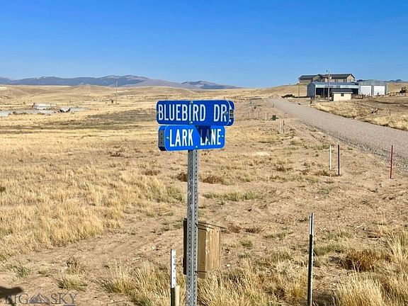 5th image of Lark Ln