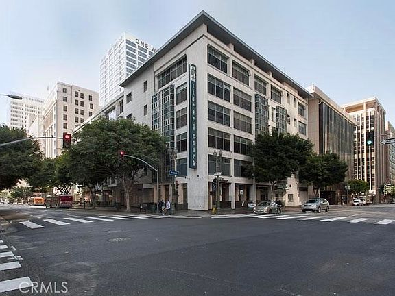 2nd image of 630 W 6th St APT 506