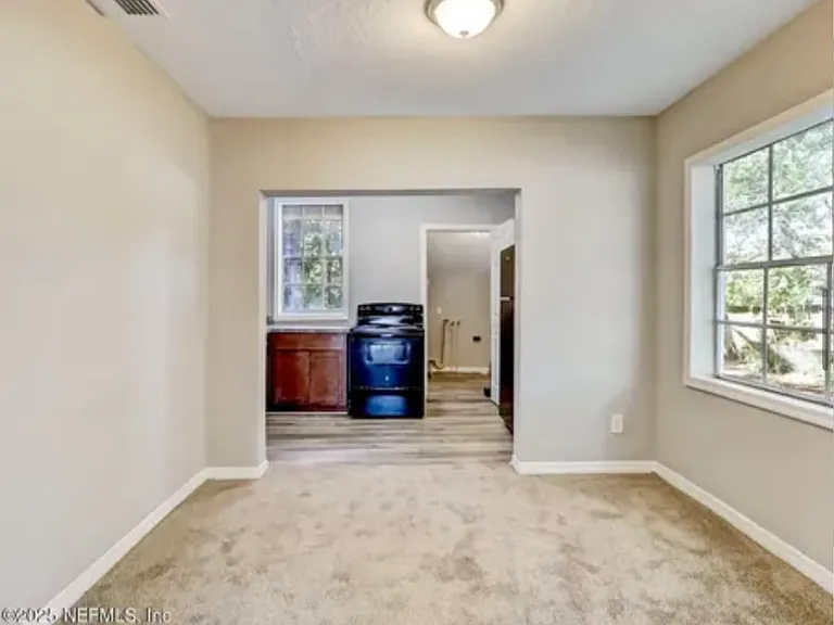 1430 Detroit St — Photo 14