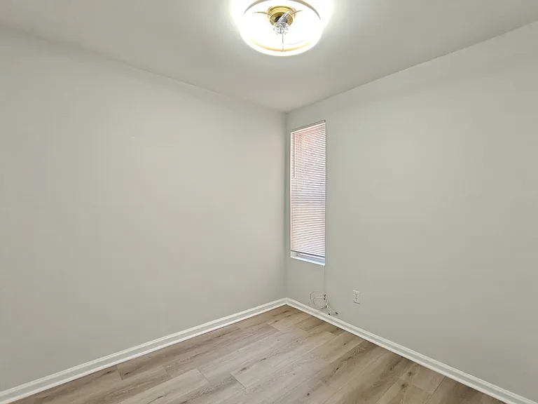 5721 Broomall St — Photo 9
