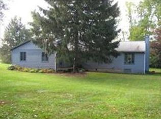 61 Cottage St, Amherst, MA 01002