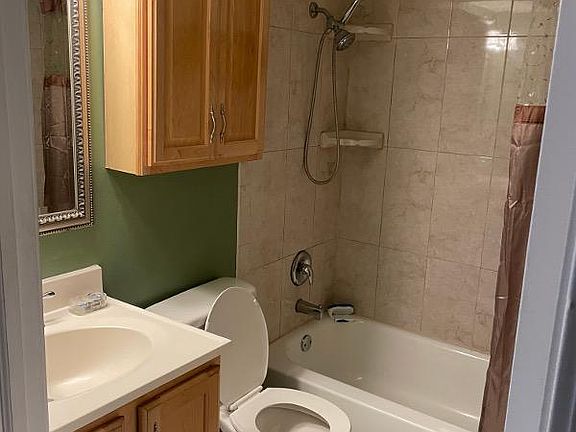 5th image of 1017 Buccaneer Dr APT 5-02