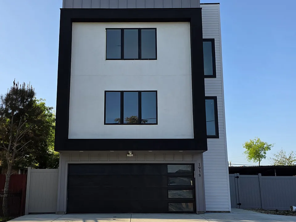1958 Leath St