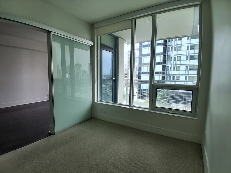 901 10th Ave SW #603 — Photo 18