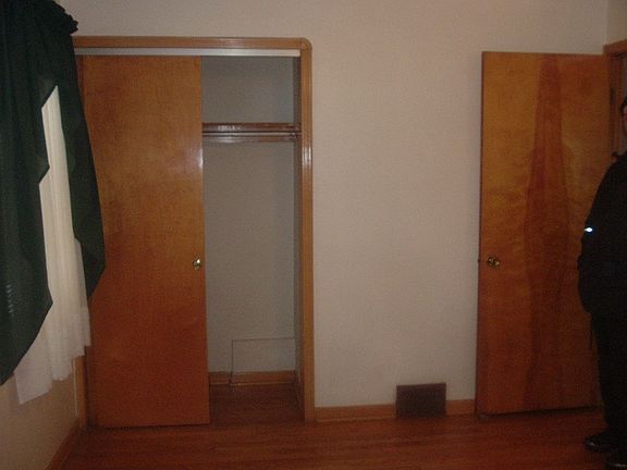 Plaster walls, and hardwoods