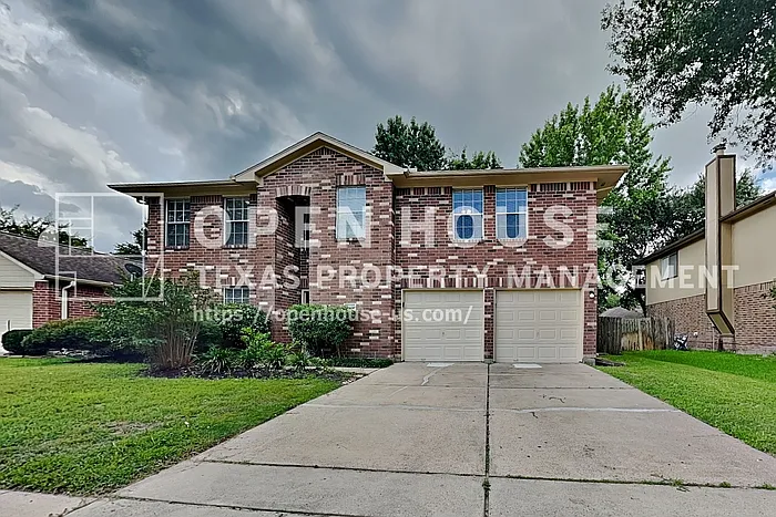 16127 Hilton Head Ln — Photo 1