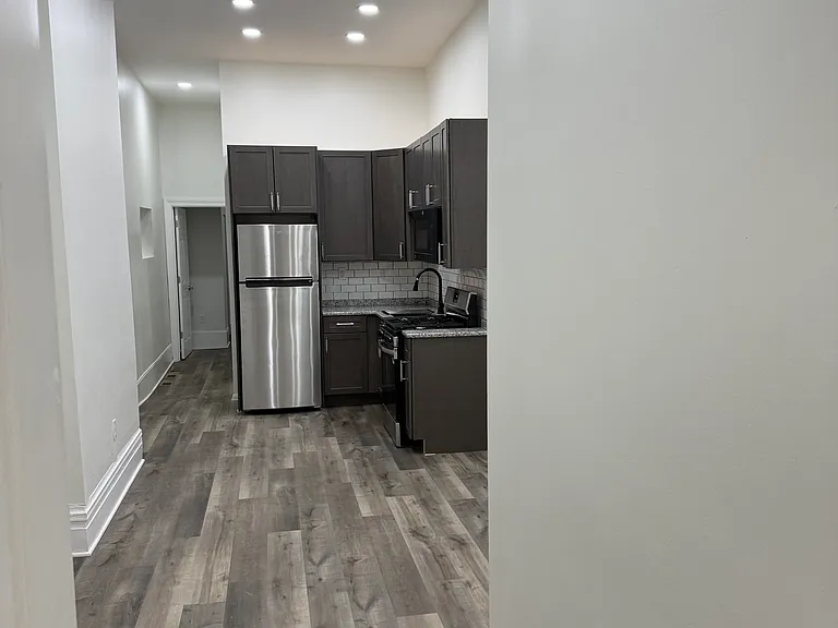 1012 N 3rd St #1 — Photo 3