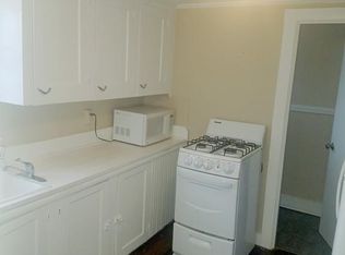 14 Fowler St APT 4, Salisbury, MA 01952