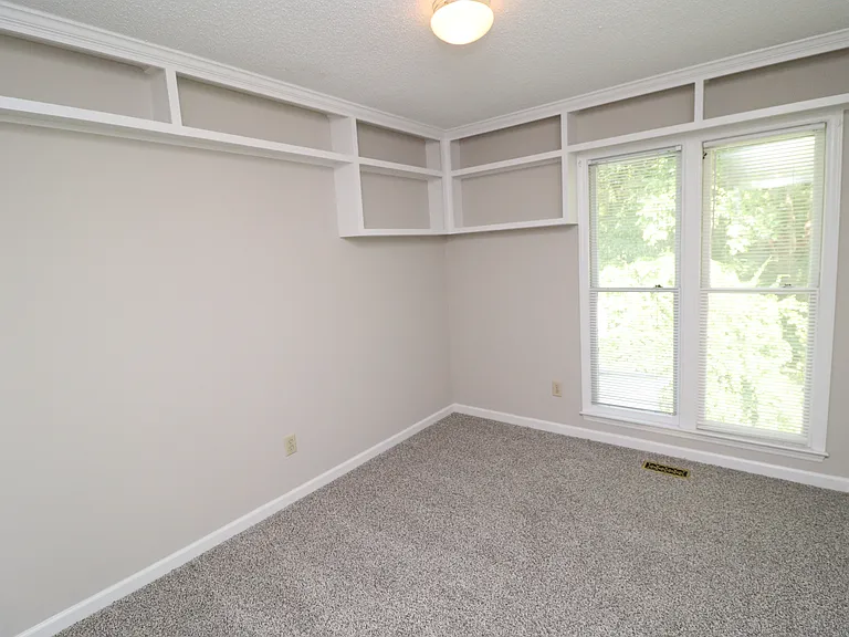 118 Planetree Ln — Photo 24