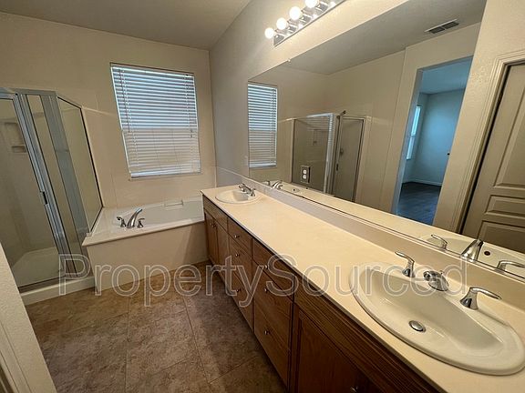 4th image of 1286 Laurel Park Cir