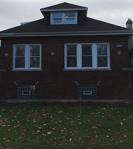 1st image of 4643 W Wrightwood Ave
