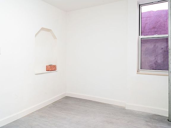 4th image of 125 Henry St #5RW
