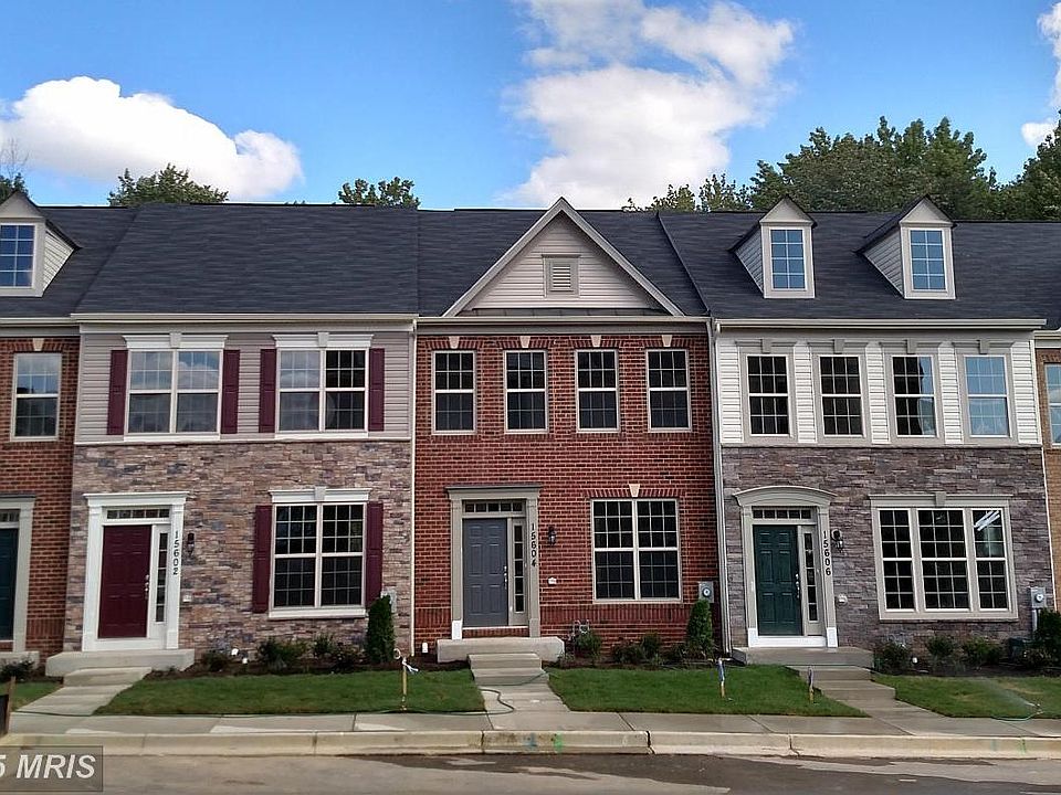 New Construction - photo shows similar townhouses