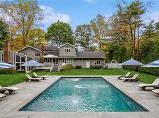 655 Bryant Ave, Roslyn, NY 11576