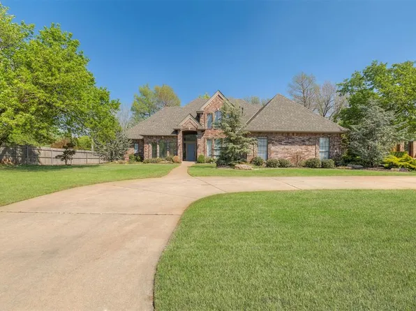 1009 Glenridge Dr, Edmond, OK 73013