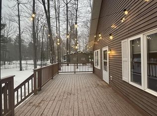 69 Feather Ridge Rd, Marquette, MI 49855