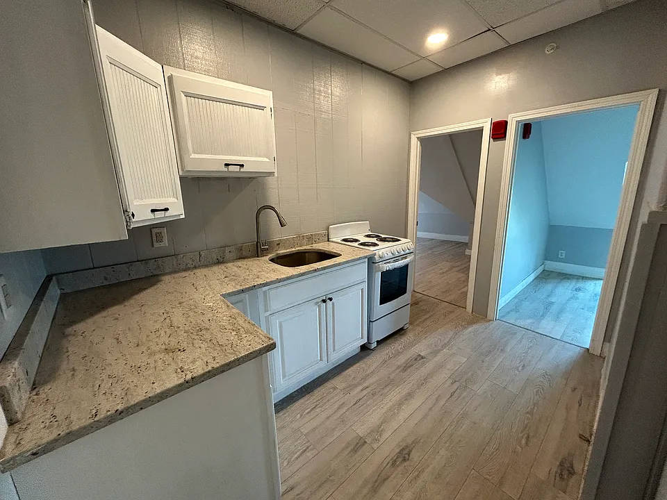 14 Northampton St #3-R