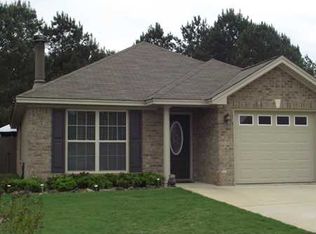 141 Turtle Dr, Elmore, AL 36025