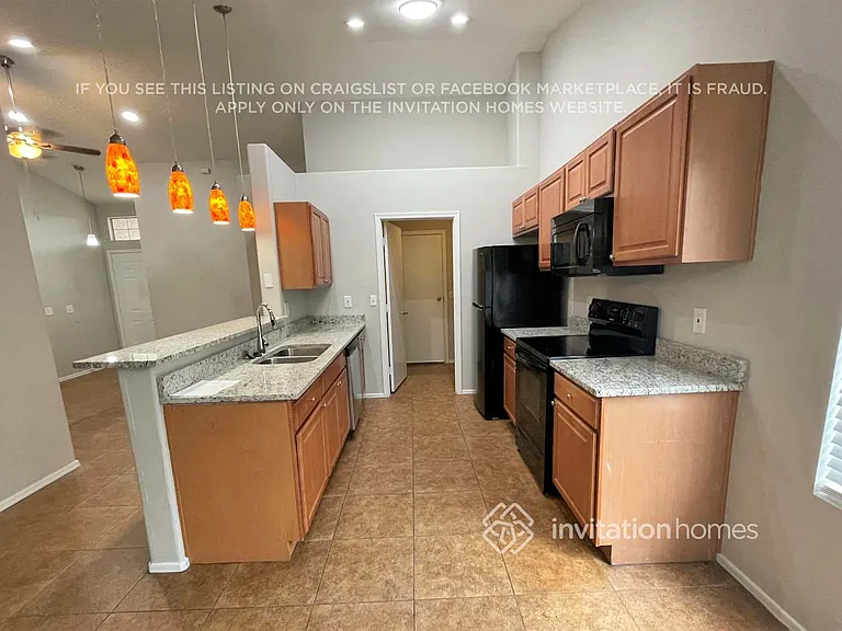 2110 N Ithica St — Photo 4