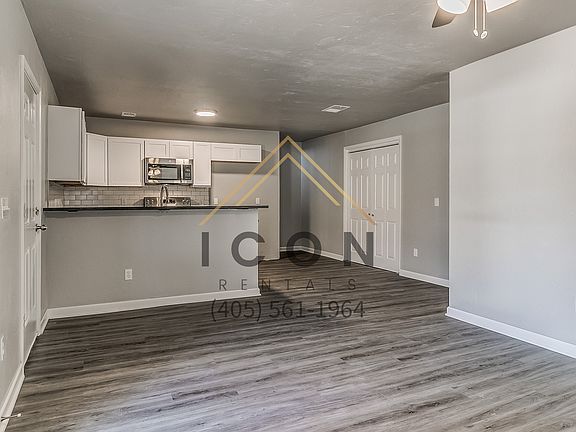 3rd image of 7411 Kings Manor Ct #1