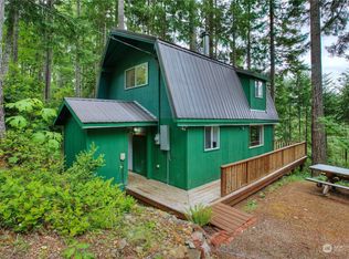 131 N Colony Surf Dr, Lilliwaup, WA 98555