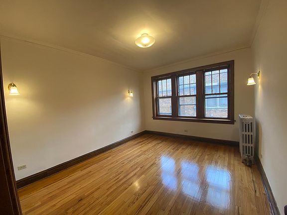2nd image of 3219 W Belle Plaine Ave APT 3A