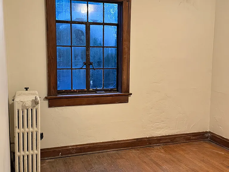 511 N Fess Ave #5 — Photo 1