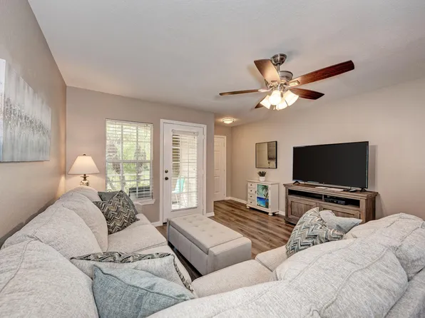 7405 Vista Way APT 105, Bradenton, FL 34202
