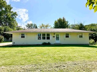 250 E Adams St, Virginia, IL 62691