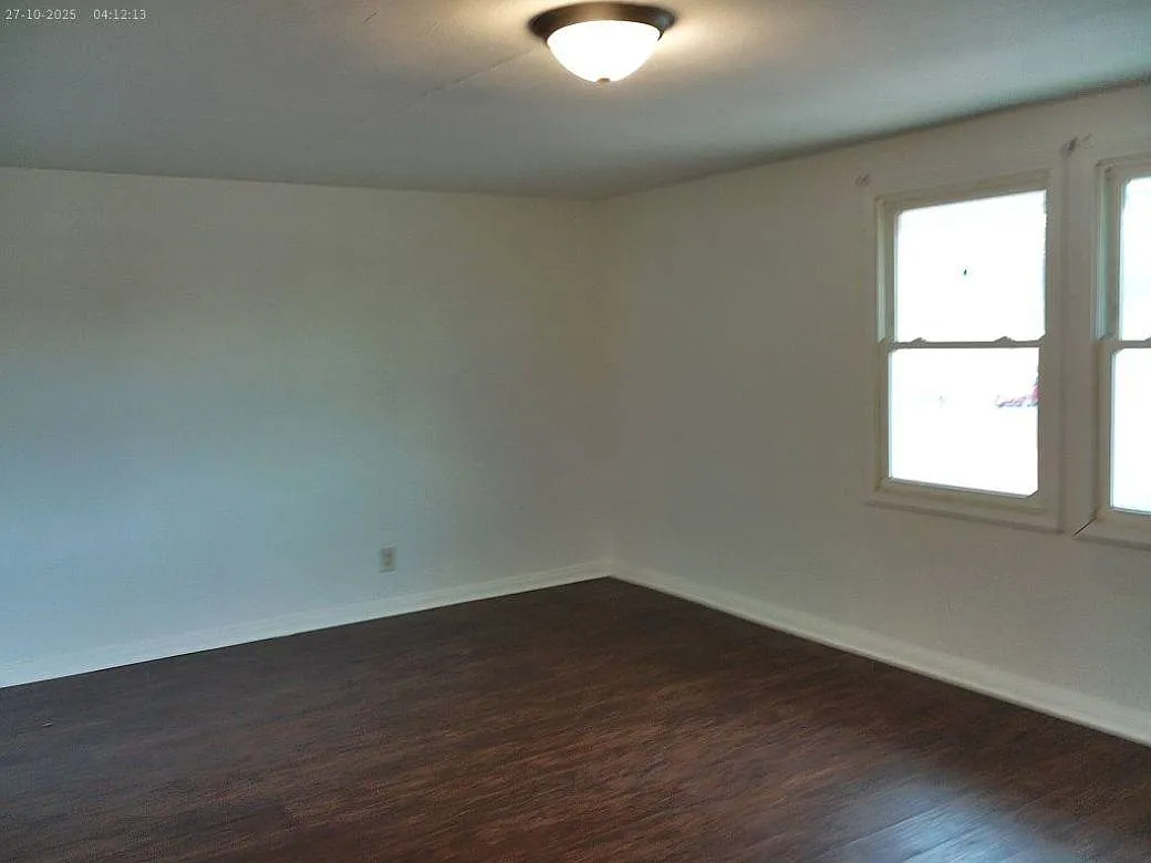 1 bed, 400 sqft, $750 — Photo 3