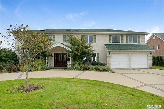1st image of 32 Shoal Dr