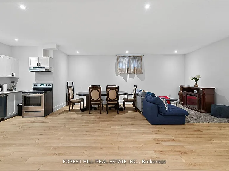 645 Coldstream Ave #BASEMENT — Photo 5